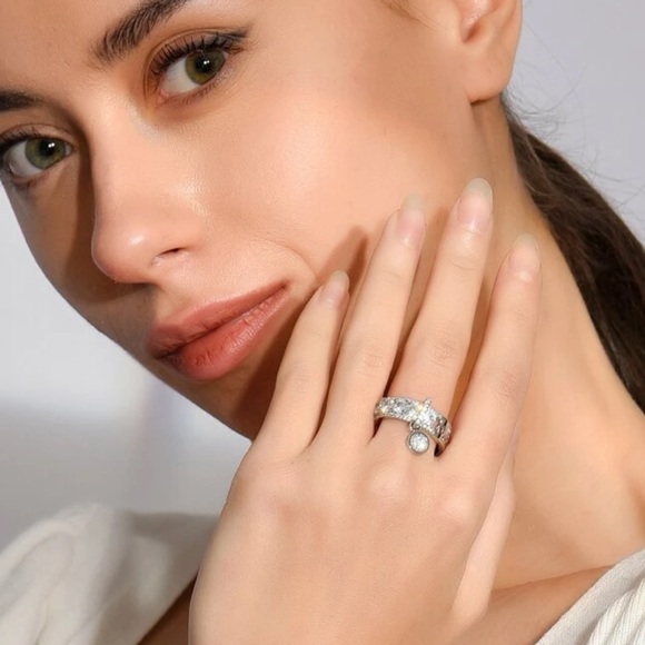 Classic Disc Pendant Ring - Picture 3 of 4